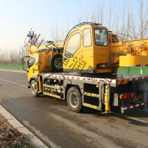 12噸汽車吊 一汽解放