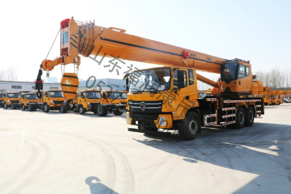 K25噸汽車吊 東風(fēng)