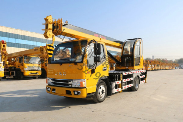 藍(lán)牌K5噸汽車吊 江淮