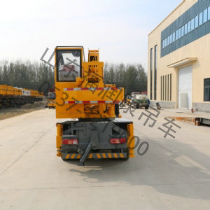藍(lán)牌5噸汽車吊 上汽躍進(jìn)
