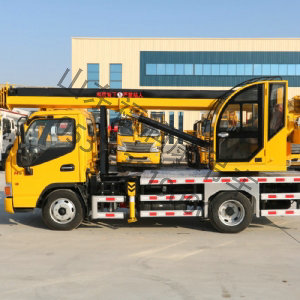 藍(lán)牌K5噸汽車吊 江淮